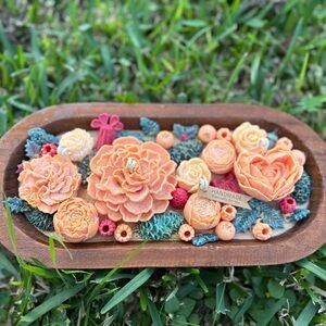 Handmade Floral Candle in Wooden Tray/Unscented Candle/Home/Gift